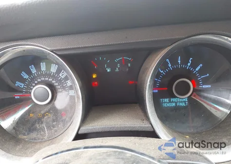 2013 Ford Mustang V6 z USA, uszkodzony, nr VIN 1ZVBP8AM1D5274852